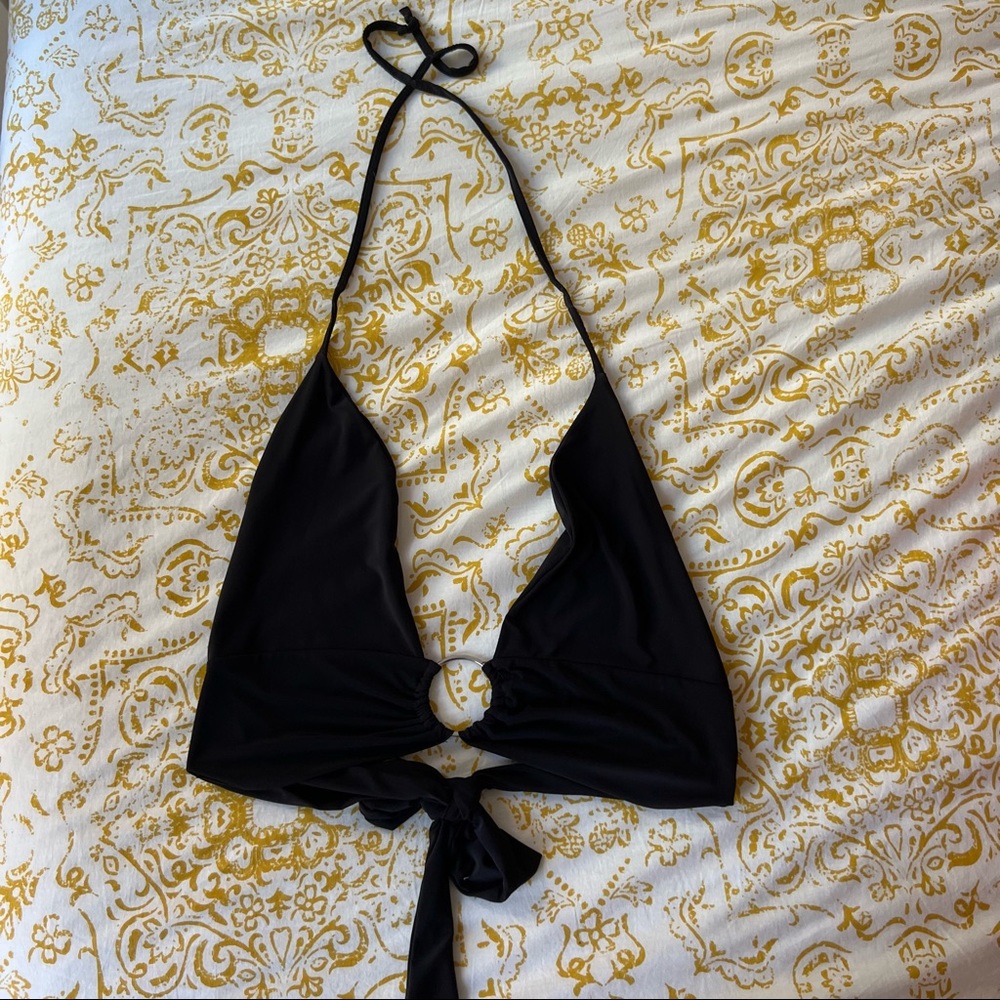 Ring crop top